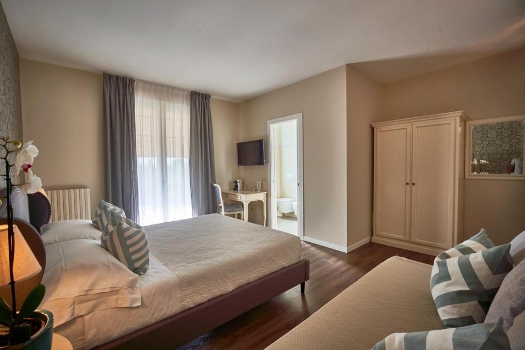 Hotel Clodia - Adults Only Sirmione Ngoại thất bức ảnh