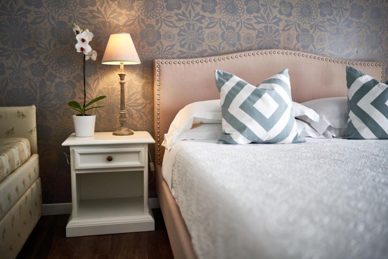 Hotel Clodia - Adults Only Sirmione Ngoại thất bức ảnh