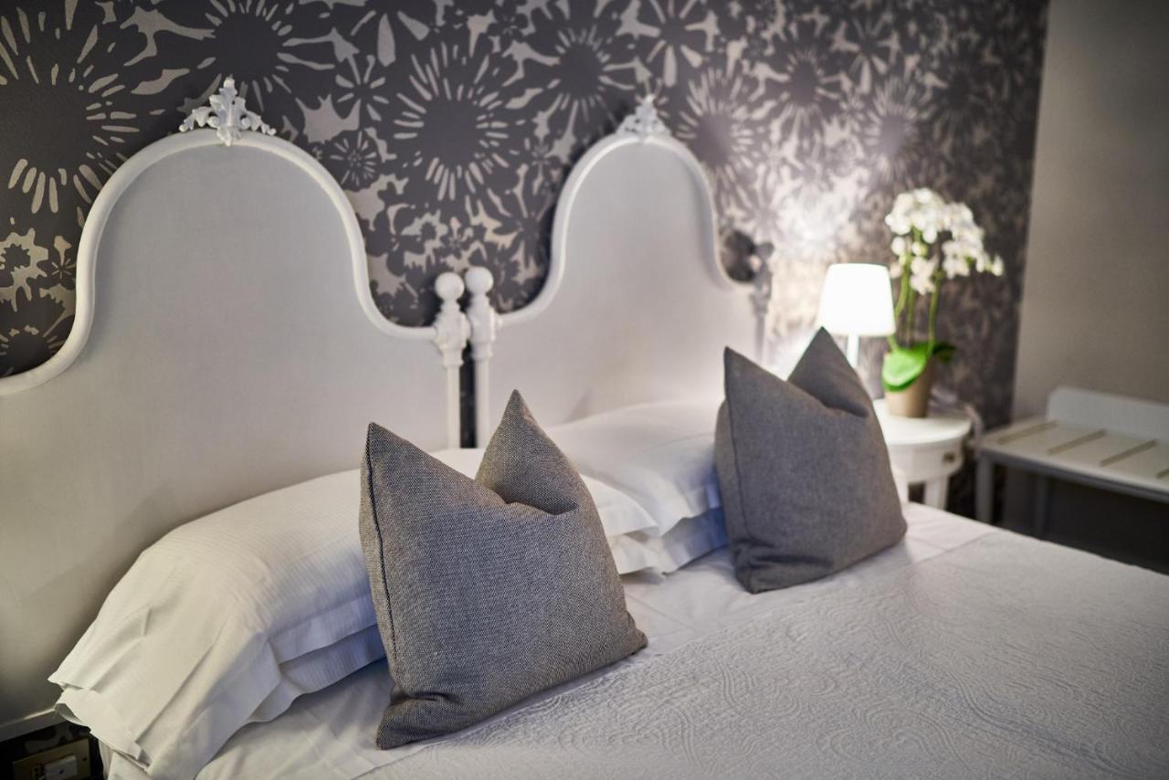 Hotel Clodia - Adults Only Sirmione Ngoại thất bức ảnh