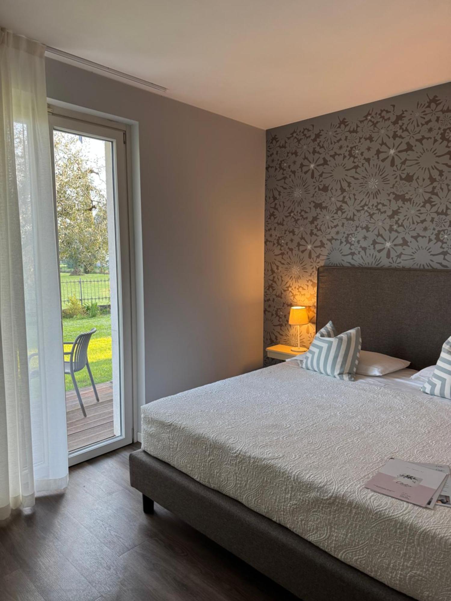 Hotel Clodia - Adults Only Sirmione Ngoại thất bức ảnh