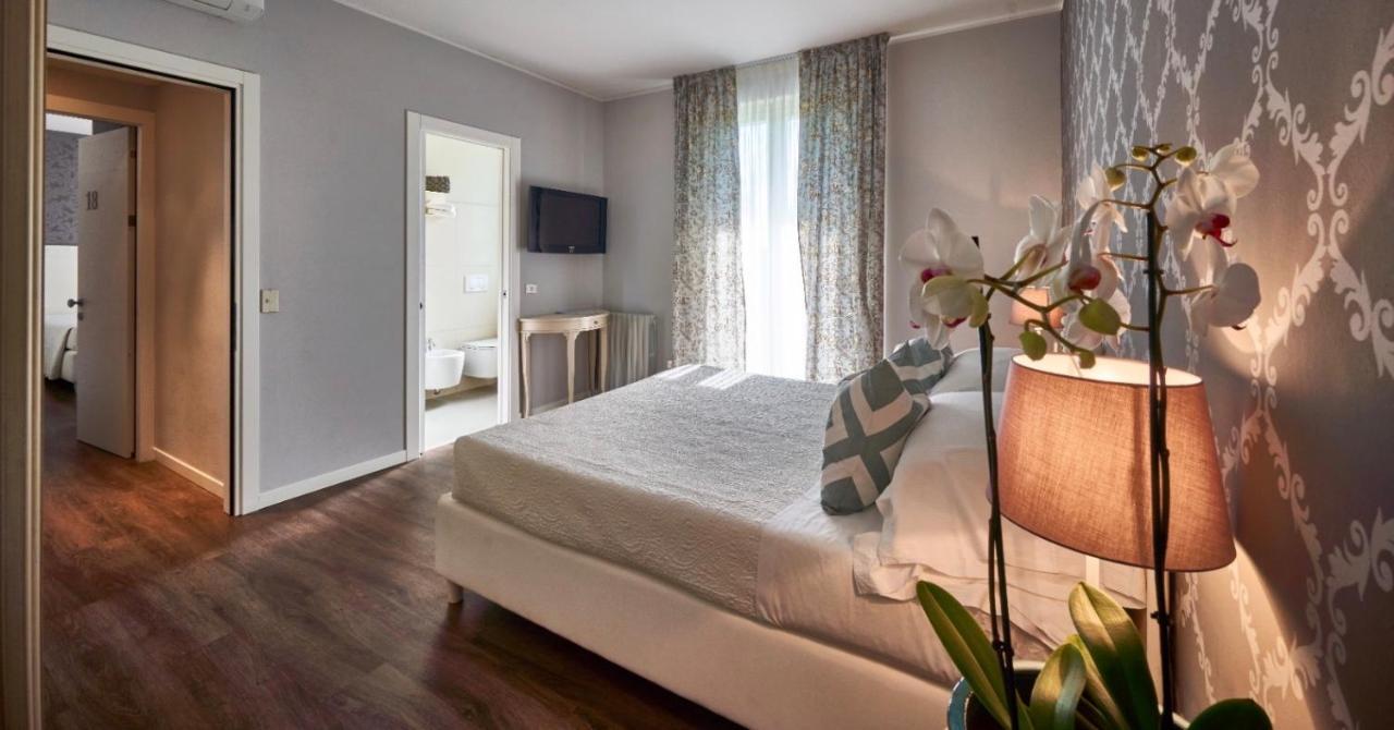 Hotel Clodia - Adults Only Sirmione Ngoại thất bức ảnh